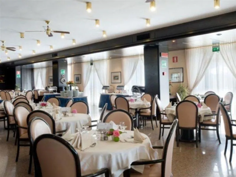 Hotel Drago 브렌조네 술 가르다