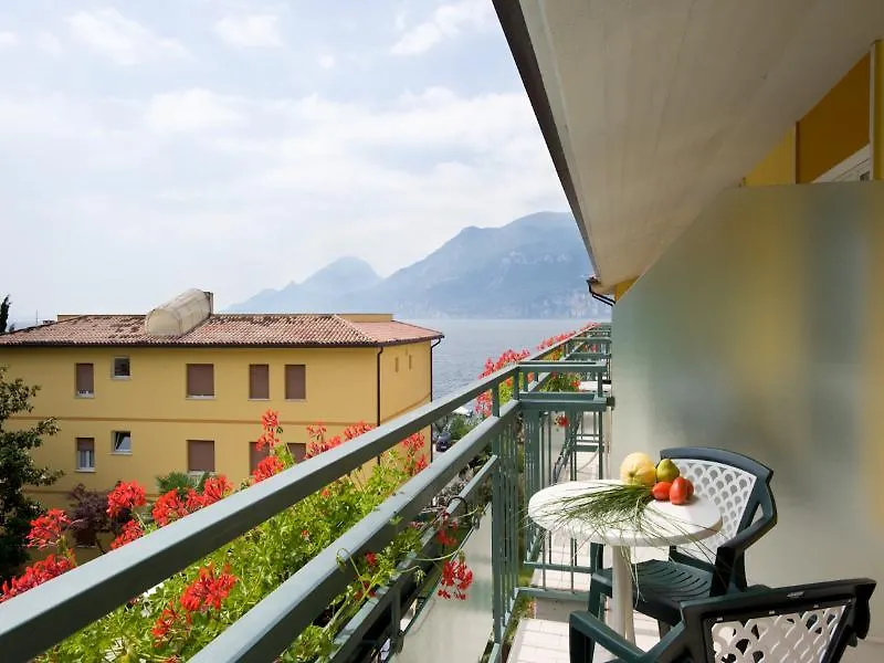 Hotel Drago Brenzone sul Garda 3*,
