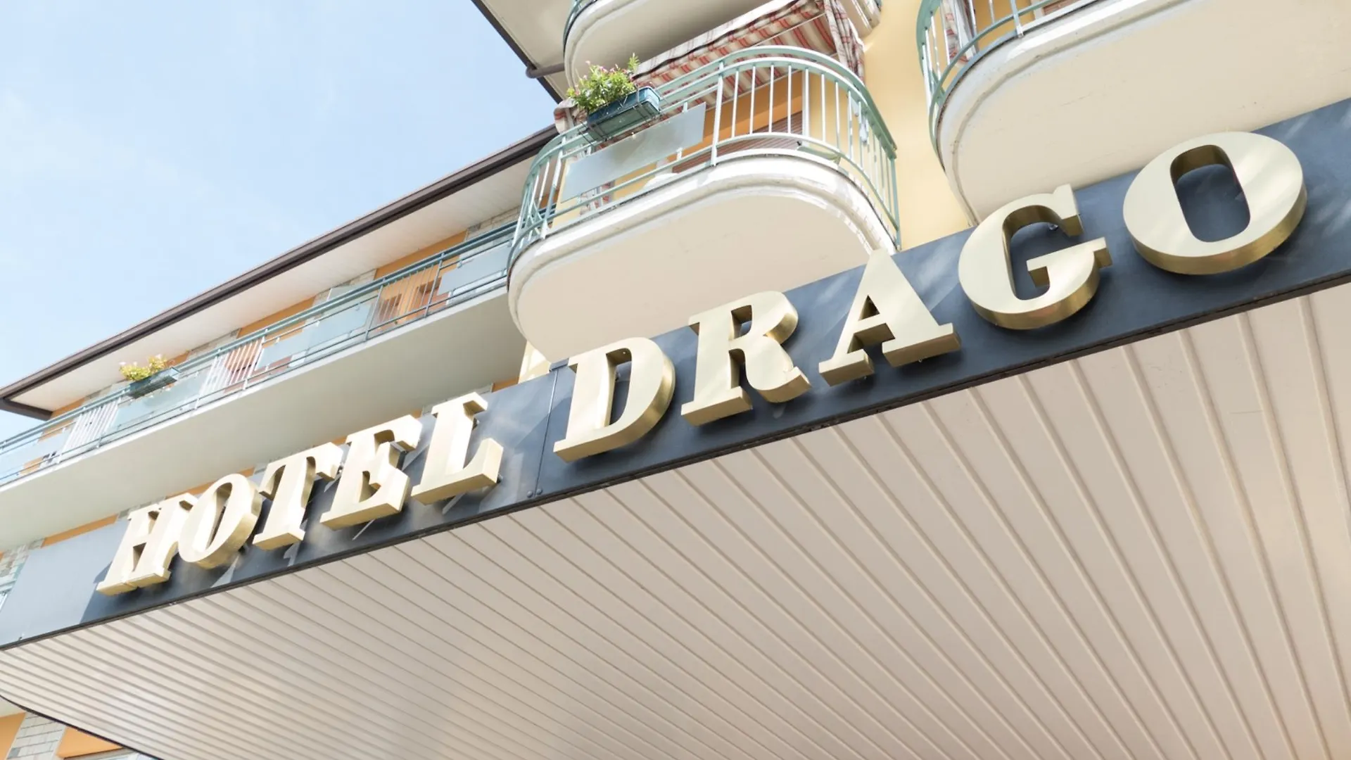 Hotel Drago Brenzone sul Garda 3*,  Italy